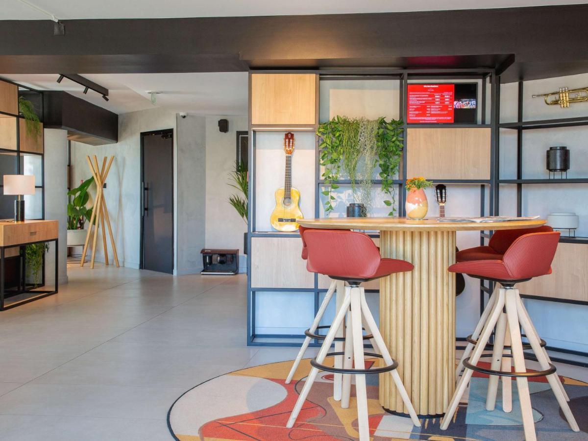 Ibis Nice Aeroport Promenade Des Anglais Exterior photo