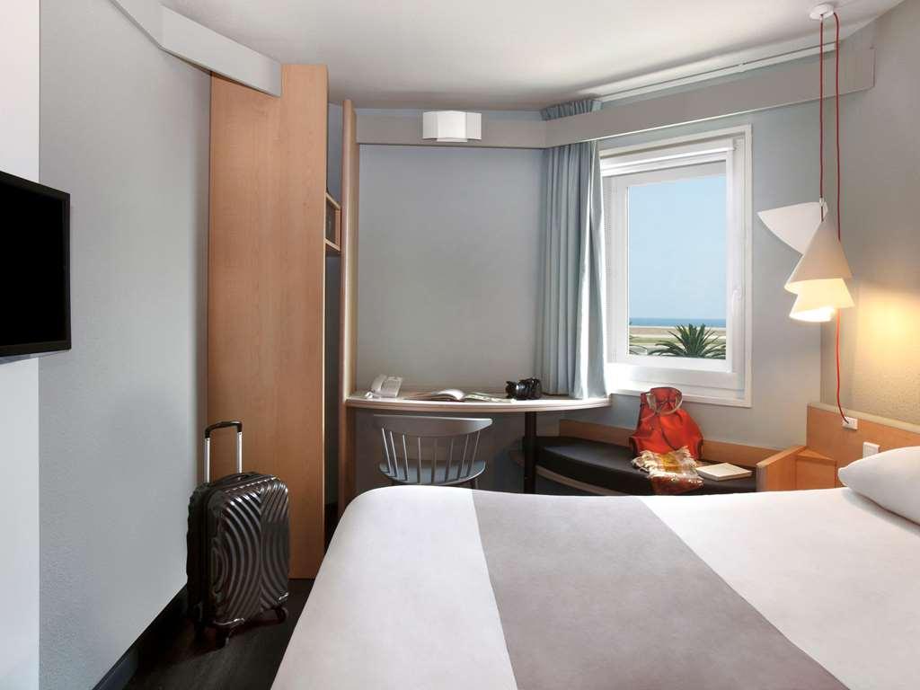 Ibis Nice Aeroport Promenade Des Anglais Room photo