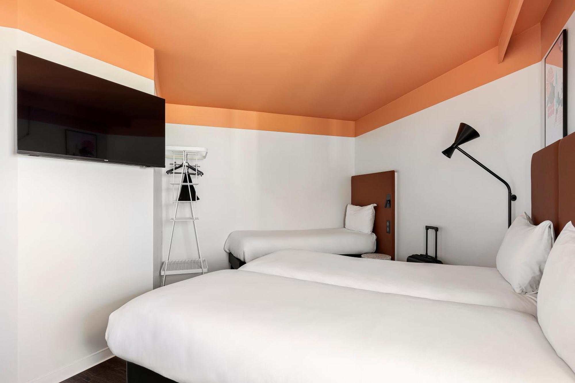 Ibis Nice Aeroport Promenade Des Anglais Exterior photo