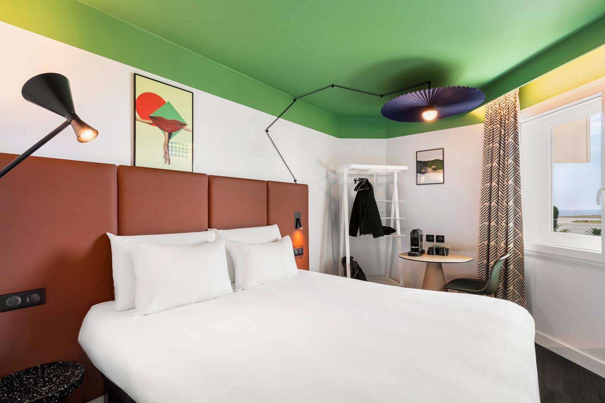 Ibis Nice Aeroport Promenade Des Anglais Exterior photo