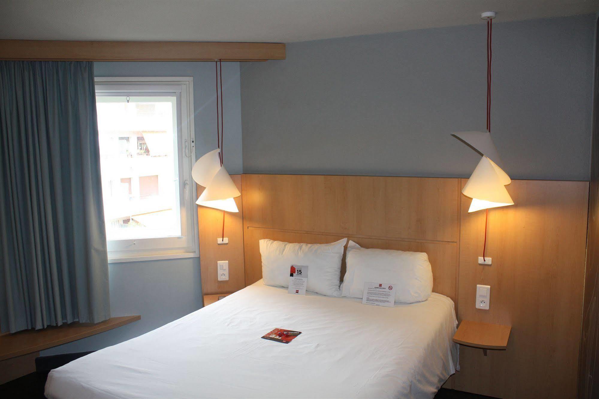 Ibis Nice Aeroport Promenade Des Anglais Exterior photo